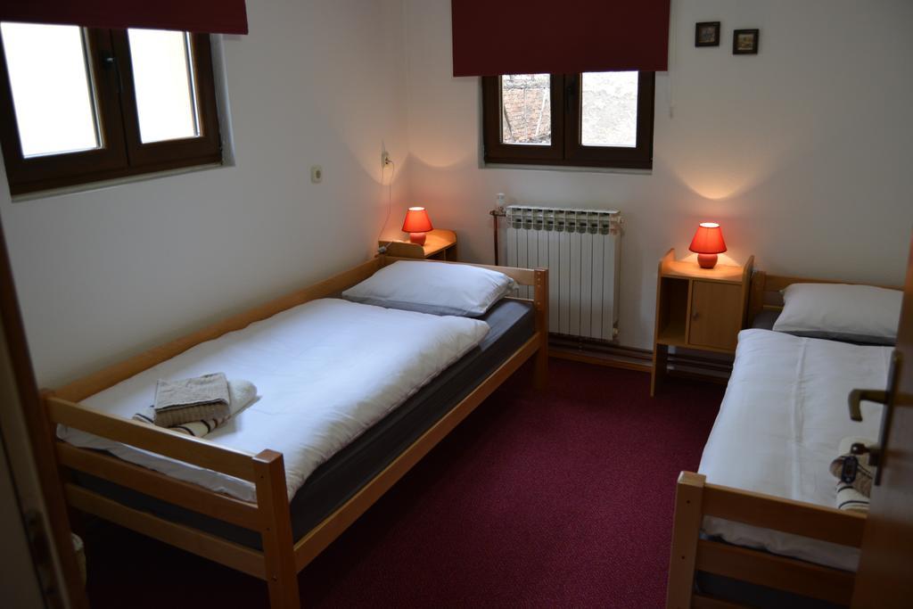 Hostel Denal Sarajevo Zimmer foto