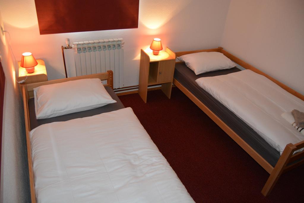 Hostel Denal Sarajevo Zimmer foto